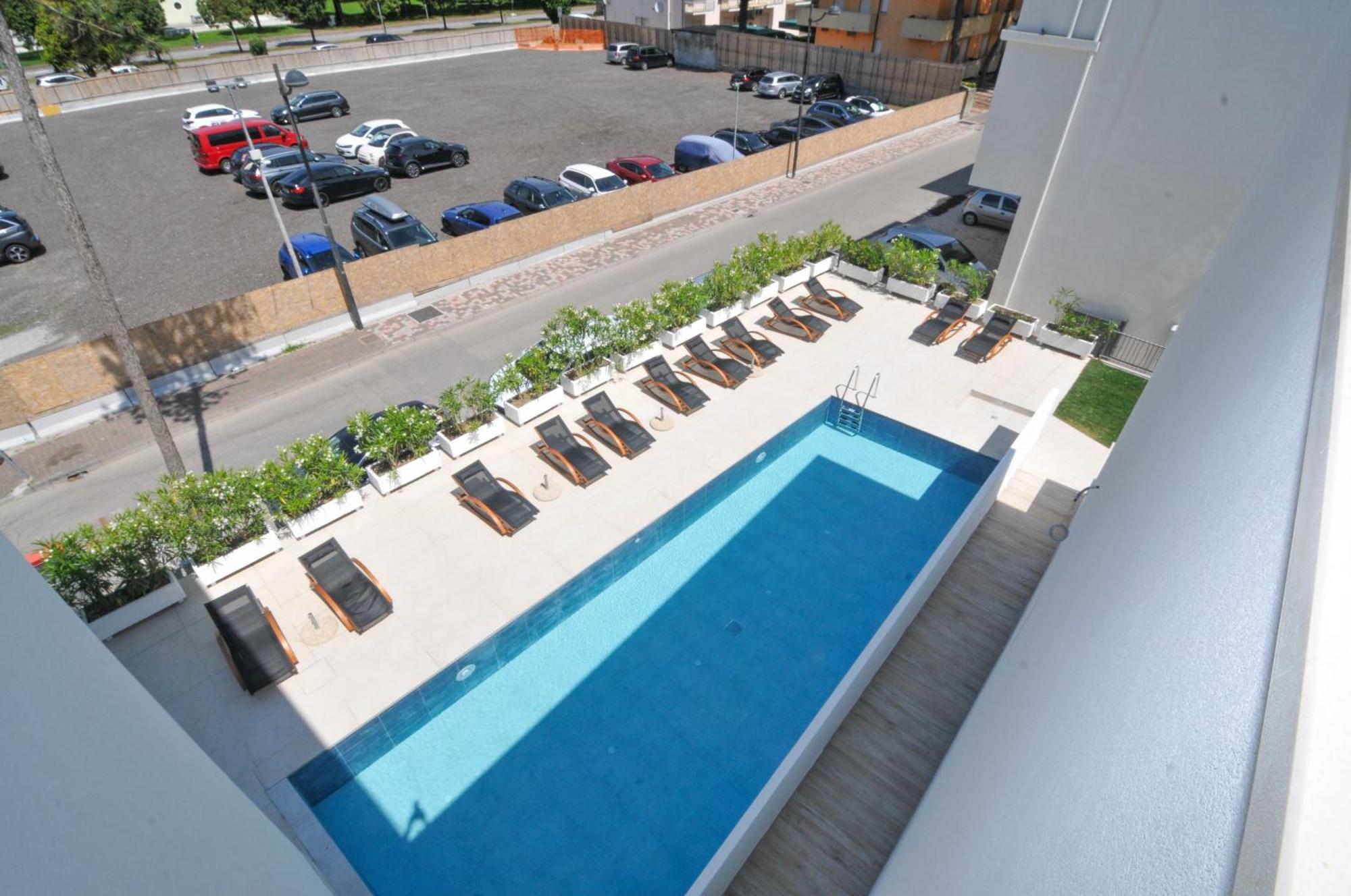 Marina Junior Suite 4 Stelle S Каорле Экстерьер фото
